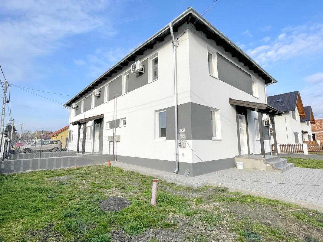 101 m2-es, azonnal költözhető újépítésű sorházi lakások saját kerttel Szigetszentmárton