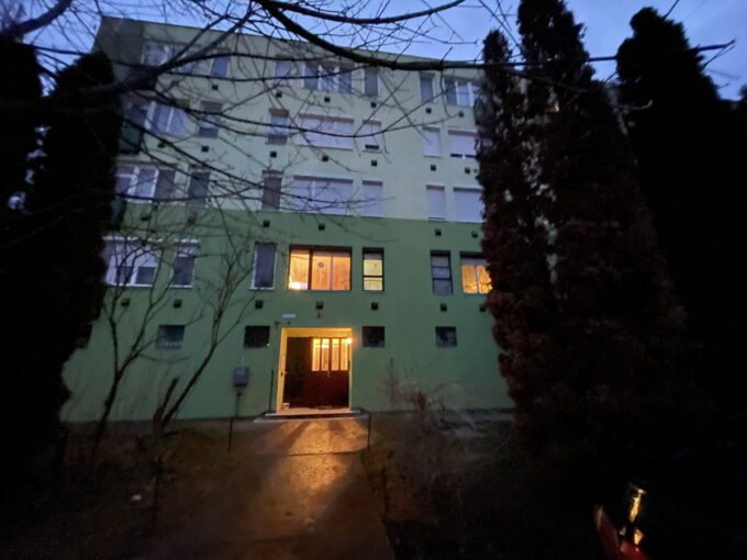 43 m2-es lakás eladó a Pesti úti lakótelepen Tököl