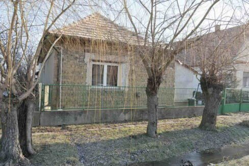 Eladó 2 hálószobás, 78 m2-es családi ház Kisköre, Tisza-tó