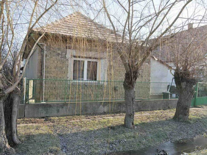 Eladó 2 hálószobás, 78 m2-es családi ház Kisköre, Tisza-tó