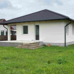 Nappali + 4 hálószobás garázskapcsolatos családi házak