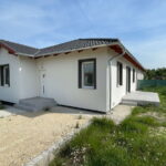 3 hálószobás tárolókapcsolatos ikerházi lakás Kiskunlacháza