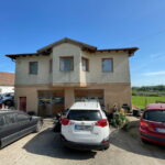 Amerikai konyha/nappali+3 hálószobás családi ház műhellyel Százhalombatta