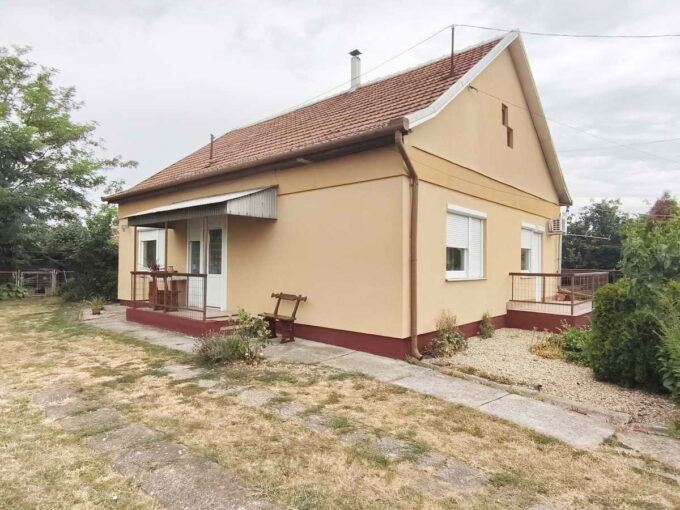3 hálószobás családi ház eladó Kiskörén