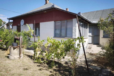 Nappali + 3 szobás családi ház eladó Kiskörén