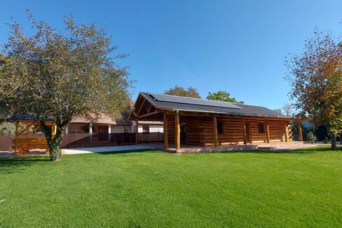 Új építésű rönkház Dömsödön eladó