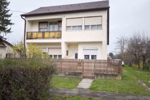 120 m2-es családi ház eladó Tiszanána