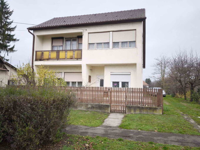 120 m2-es családi ház eladó Tiszanána