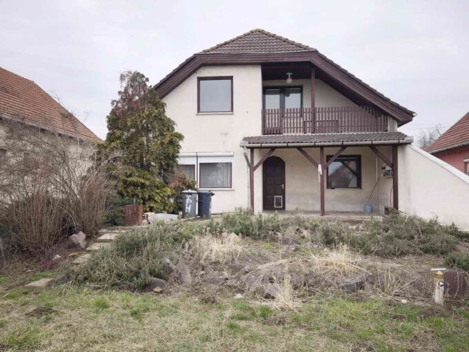 Lehetőségekben gazdag családi ház eladó Kiskörén