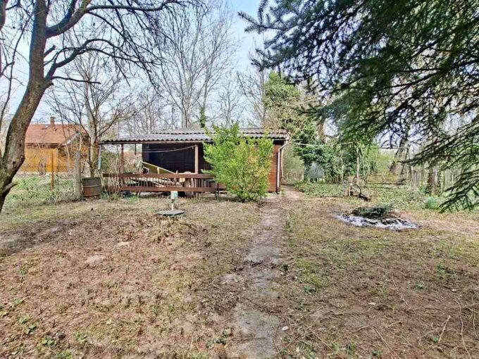 Eladó nyaraló stég engedéllyel Ráckevén szigeten