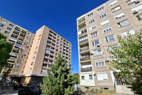 Dunaújvárosban összközműves lakás eladó