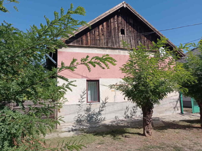 3 szobás azonnal költözhető parasztház eladó Túrkeve